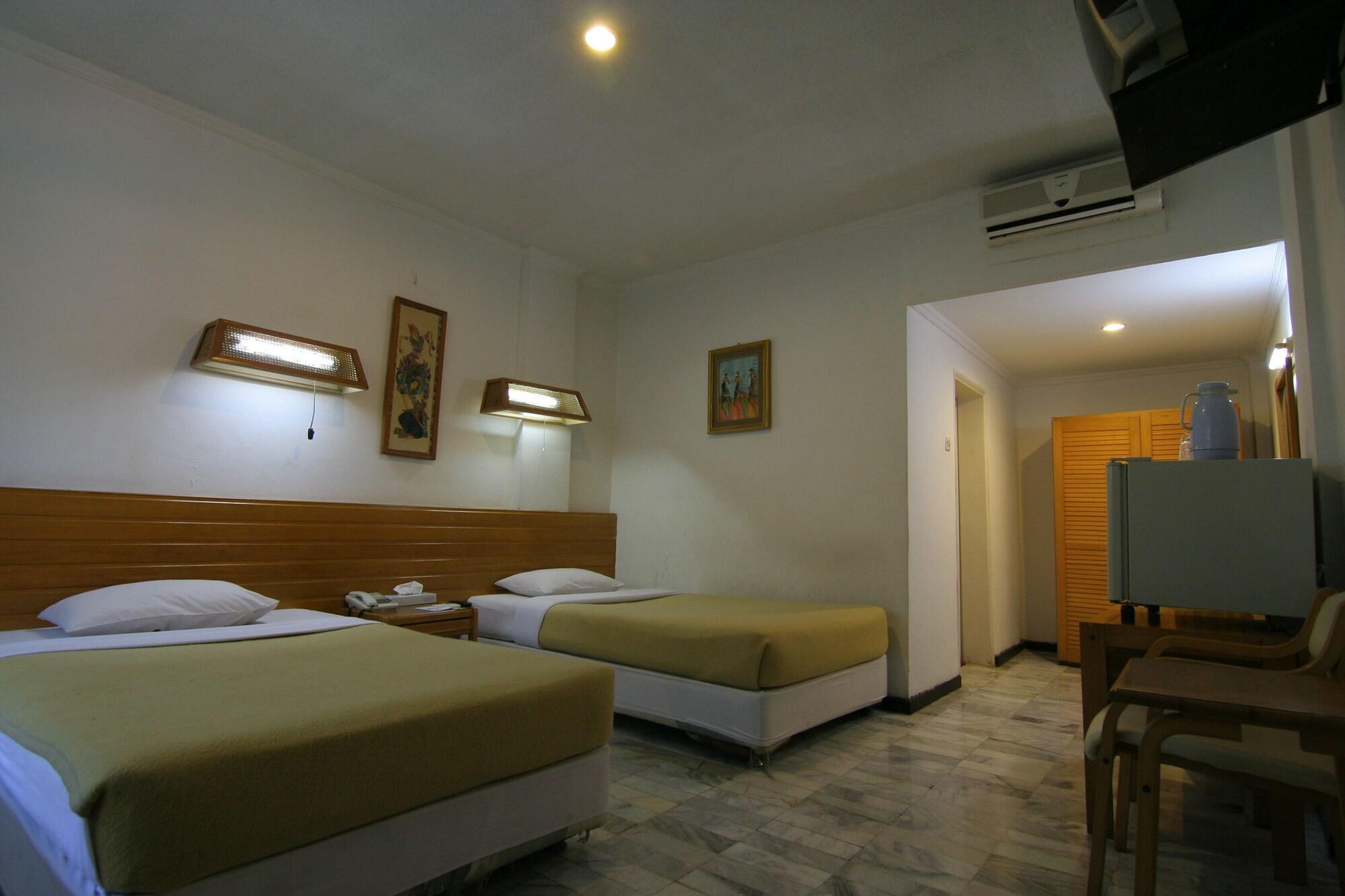 Hotel Karthi Kuta Kuta Lombok Exterior foto
